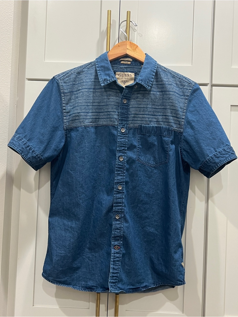 Guess Men’s Blue Short-Sleeve Denim Button-Down Shirt